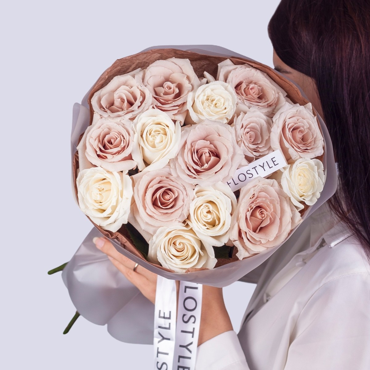 Нежный букет из 15 роз 